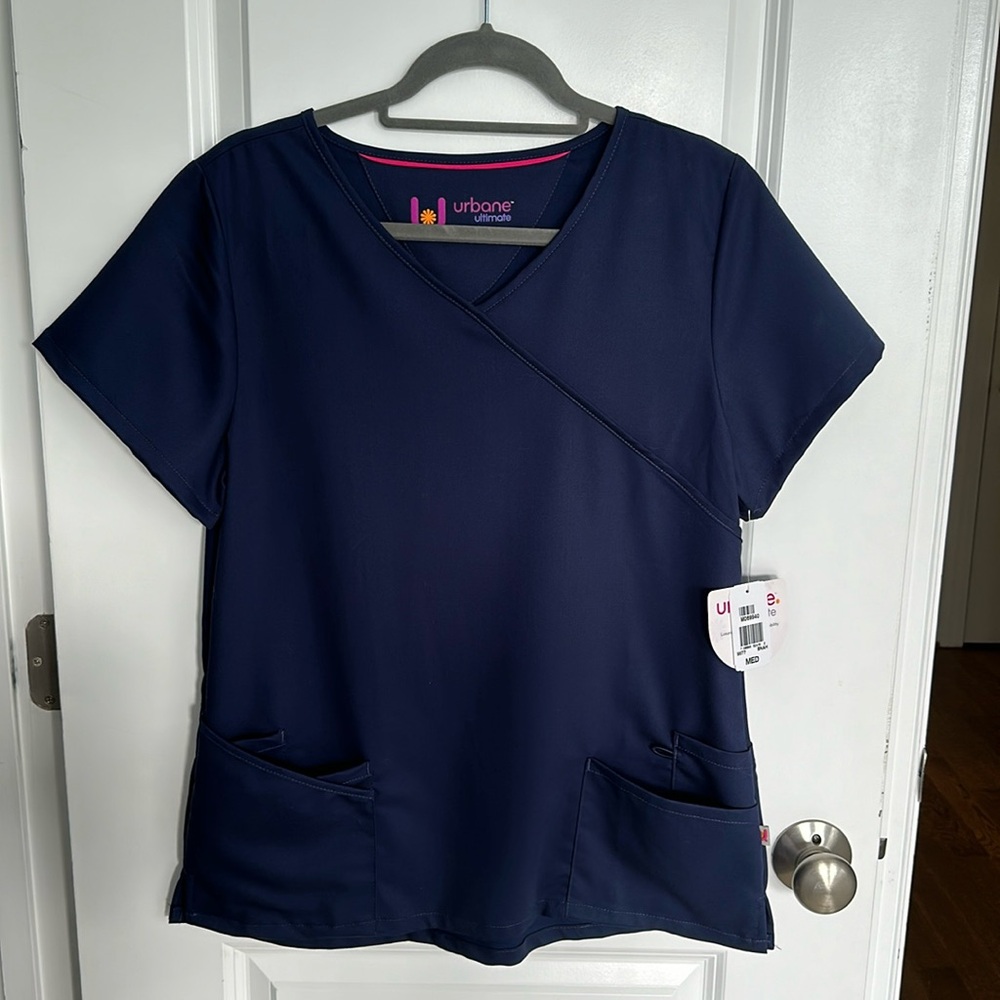 Urbane Ultimate Tailored Fit Comfort Stretch 6-Pocket Scrub Top for Women 9577